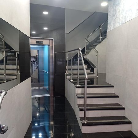 Amplio, Luminoso Y Moderno Cerca Del Casco Viejo Appartement Bilbao Buitenkant foto